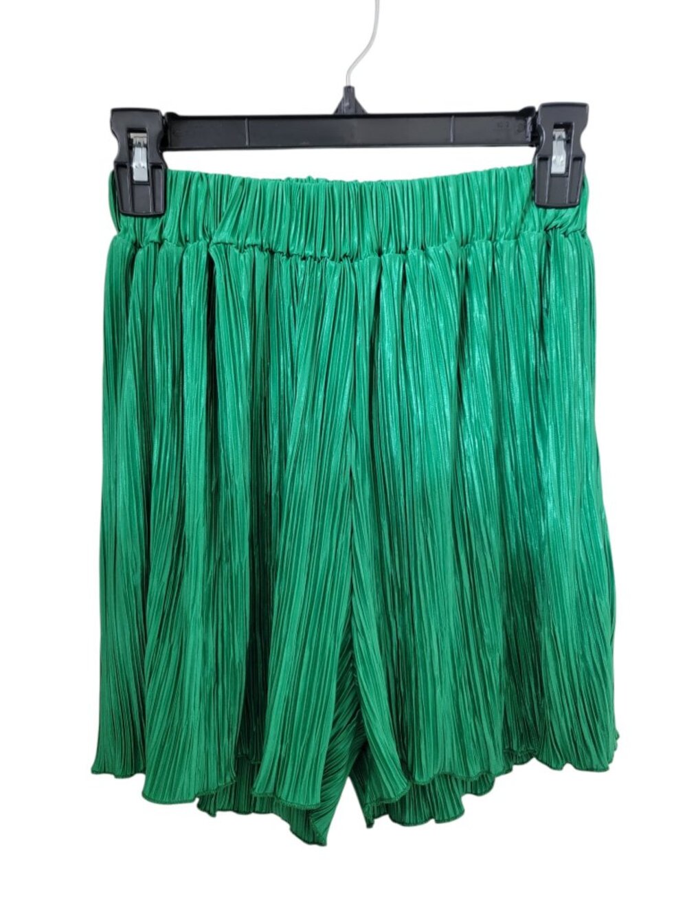 Green Crinkle Fabric Size M Flowy Shorts